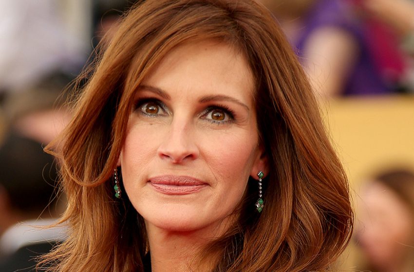  Being 54 years old Julia Roberts looks better in real life than many young stars