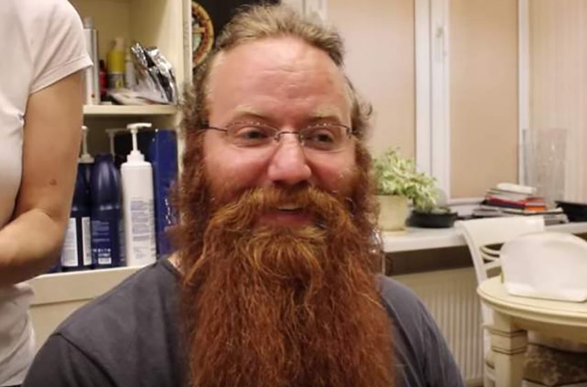  The woman didn’t recognize her husband when he shaved his beard for the first time