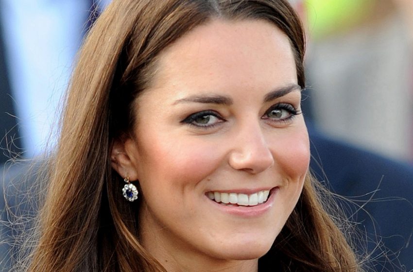  “An amazing figure after the birth of three children “: Kate Middleton appeared in the USA in a green dress