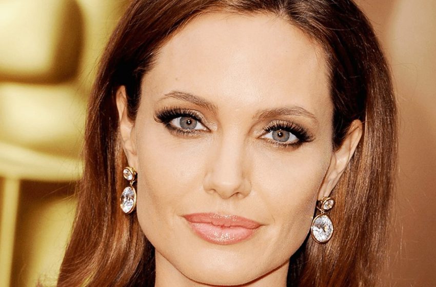  Here is what Angelina Jolie looked like in her youth and how she changed with her age