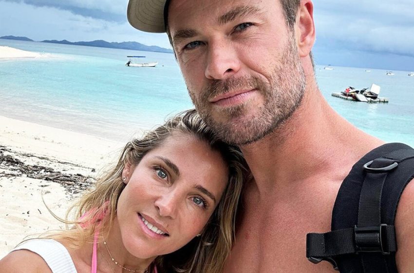  Romance on the beach: the nice pics of Chris Hemsworth kissing his wife on their vocation