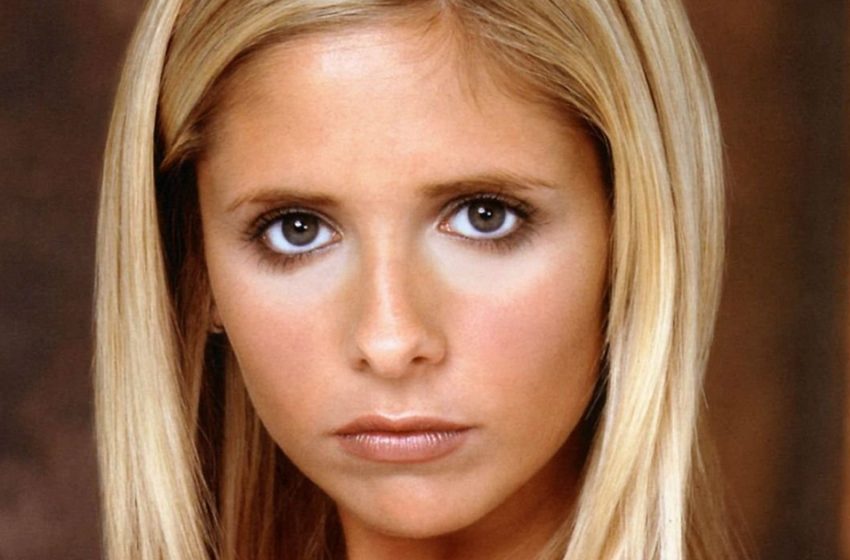  “I’m a Barbie girl!”: Sarah Michelle Gellar did a nice shot in a pink swimsuit at the resort