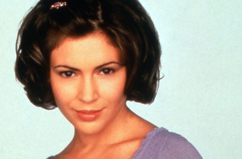  Rare beauty at the age of 50: how has Phoebe from “Charmed” changed after years