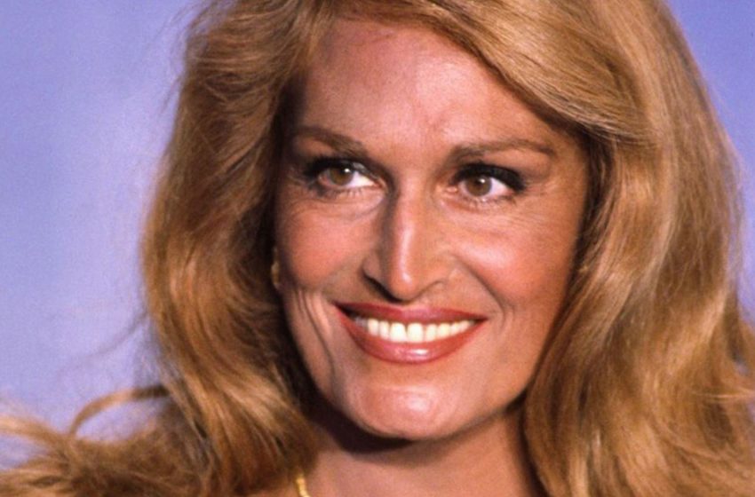  You won’t believe what secret the adorable singer Dalida has been hiding all her life