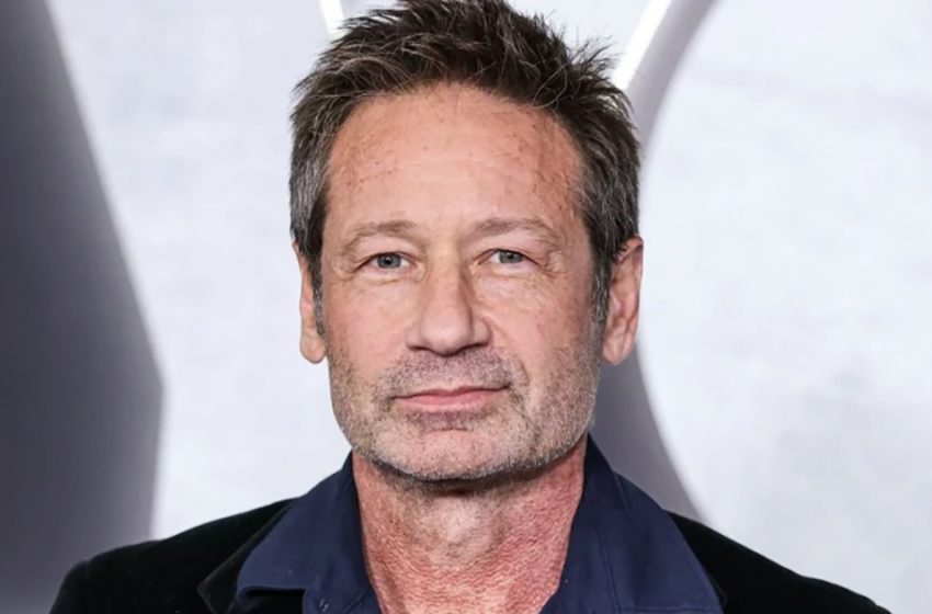  62-year-old David Duchovny appeared in public with his lover half younger from his age