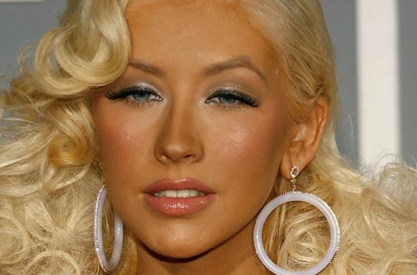  The famous blonde of 2000s: Christina Aguilera has changed into a curvy plumper after years