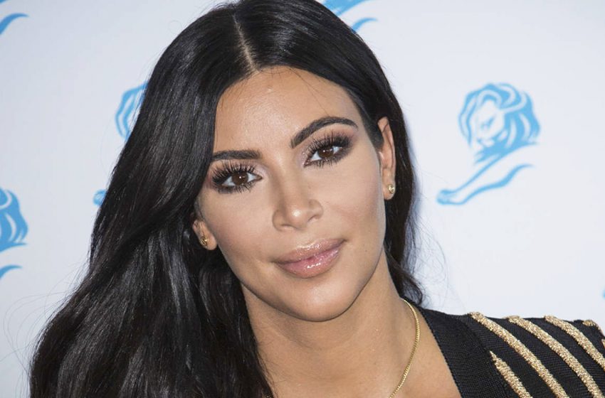  She isn’t afraid of awkward situations: Kim Kardashian amused the Network users with her efforts to climb the stairs in a too tight dress