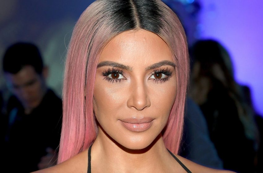  Kim Kardashian became the star of a sensual photoshoot on the beach in Malibu in her pink bikini