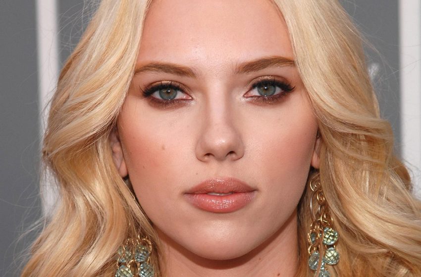  She seemed to be a grumpy “ugly duckling”: What  Scarlett Johansson looked like as a child