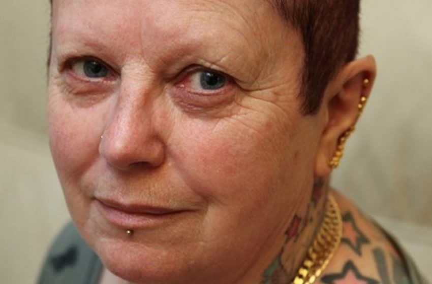  The great tattoo lover: How the elderly woman who made her first tattoo at 15 looks now