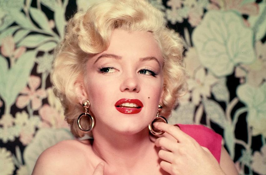  Pathetic and unsuccessful parody: The girl spent 72 thousand dollars to become like Marilyn Monroe