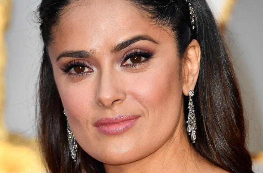  She has her mom’s eyes: Salma Hayek appeared in public with her 15-year-old daughter