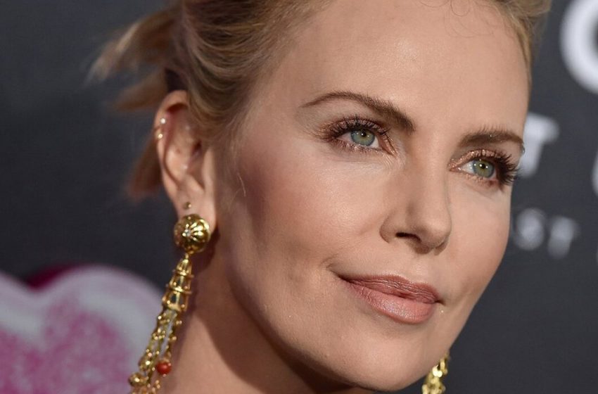  Seems so bold but not vulgar: Charlize Theron caused a real shockat the premiere of the film