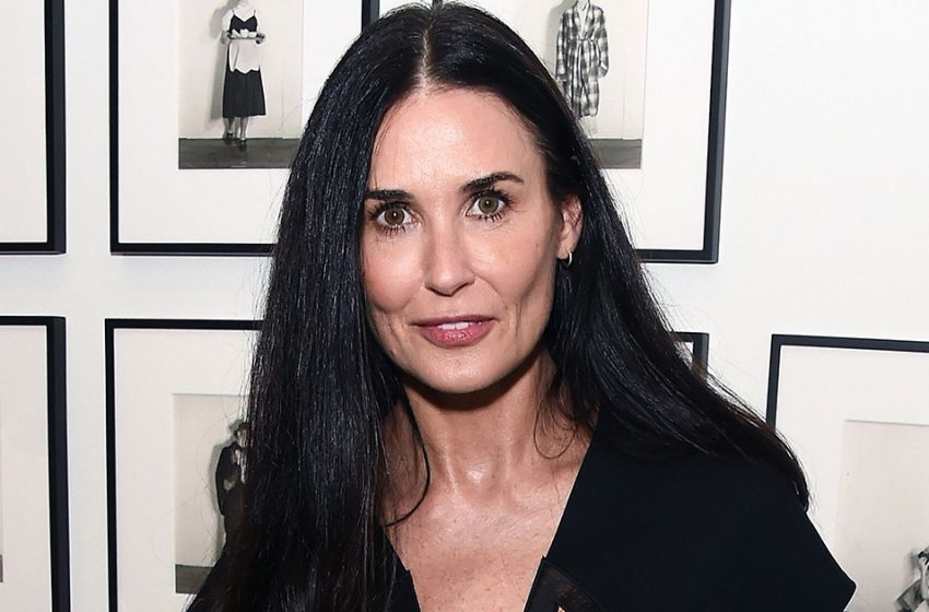  “Ageless Beauty”: 60-year-old Demi Moore Showed Off Her Perfect Forms!
