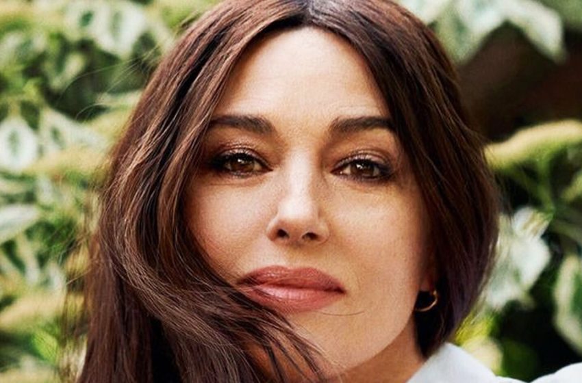  Iconic Actress Without a Skirt: Monica Bellucci Appeared On The Cover Of French gloss!
