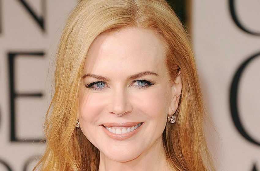  “Has a Figure Like That Of a Young Girl”: Nicole Kidman In a Short Mini Showed Off Her Slender Figure!