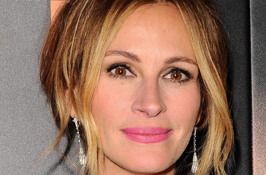  “Lost Her Beauty”: Paparazzi Captured Julia Roberts On Vacation!