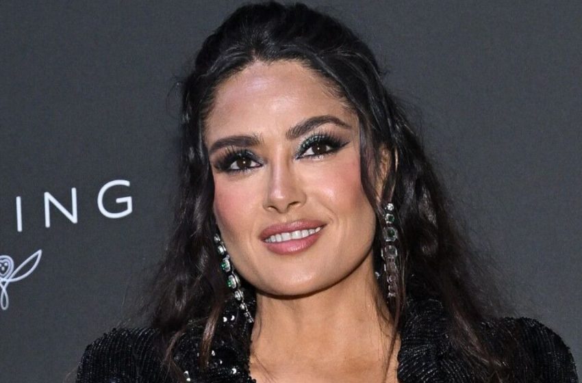  “They Are Like Photocopies”: 56-year-old Salma Hayek Showed Her Elderly Mother To The Public!