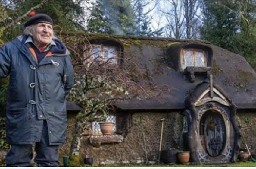  “So Amazing!”: A 90-Year-Old Man Wowed The World With His Amazing Hobbit House!