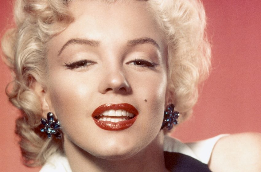  She Dreamed Of Becoming a Mother: Rare Photos Of Pregnant Marilyn Monroe!