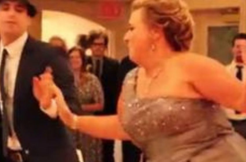  “When Mom And Son Decide To Dance Together”: The Woman’s Dance At Her Son’s Wedding Went Viral On The Net!