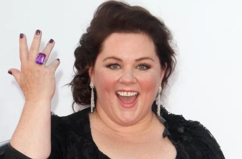  "Hizo alarde de su impresionante figura en un mono ajustado": ¡Melissa McCarthy, de 53 años, compartió nuevas fotos después de perder peso!