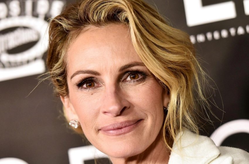  “Advice From The Famous Star”: Julia Roberts  Confessed What She Would Say To Her Younger Self?