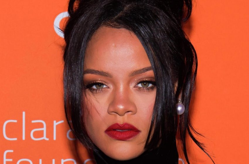  “The Star’s Steamy Update On Social Media After India Pre-wedding Performance Criticism”: Rihanna’s Sharp Response To That!