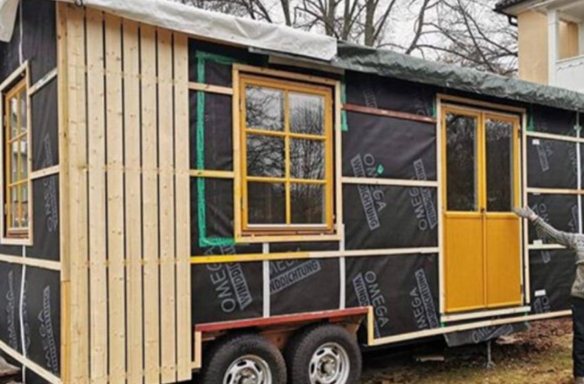  “Such A Good Job”: A Skillful Girl Built A Wonderful 140 sq ft Dream House On Her Own And Showed Off Its Photos!