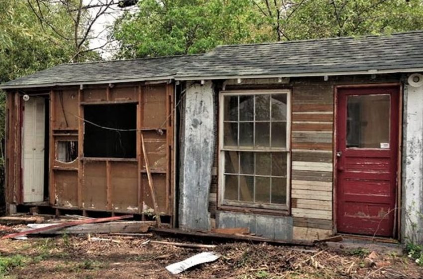  “When Fantasy Combines With Talent: A Woman Turned A Dilapidated Barn Into An Incredibly Beautiful Summer House!