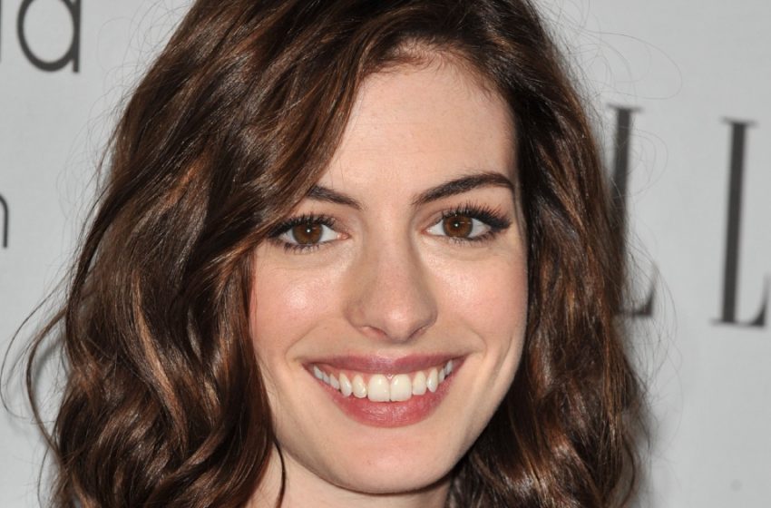  Anne Hathaway’s Recent Photos Simply Shocked Her Fans: What Happened To The Star?