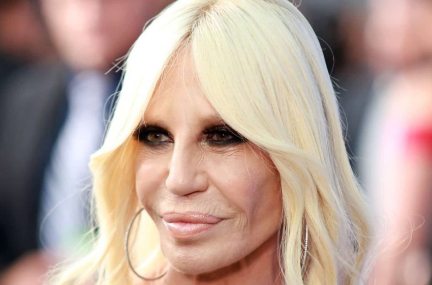  “It’s Hard To Believe, But She Was A Beauty”: What Did The Italian Fashion Designer Donatella Versace Look Like Before Plastic Surgery?