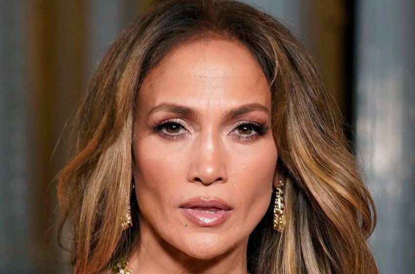  “Who Does The Girl Resemble More? – Mom Or Dad?”: Jennifer Lopez Shared Rare Photos Of Her 16-Year-Old Daughter!