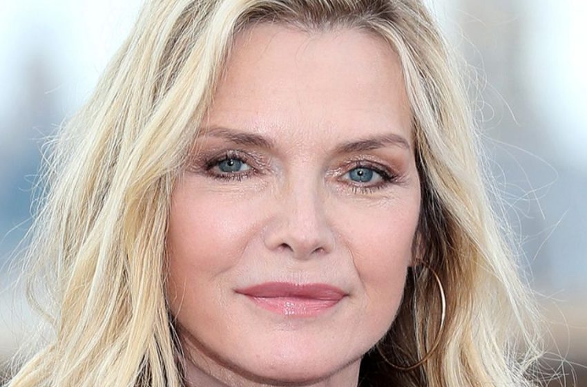  “Her Natural Beauty Left Fans In Awe”: 65-Year-Old Michelle Pfeiffer Amazed Everyone With Her Makeup-Free Selfie!