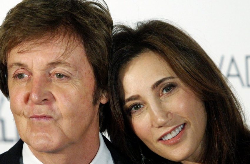  “So Happy Together”: Paul McCartney And His Wife Were Photographed On The Beach Of The “Billionaire Resort”!