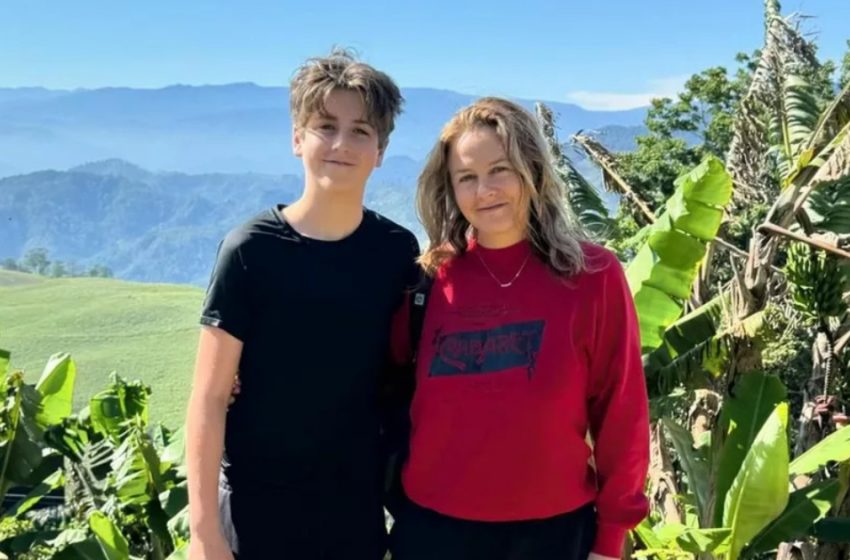  “They Look Like Two Peas In A Pod”: Alicia Silverstone Showed Off Her 12-Year-Old Son On A Vacation In Costa Rica!