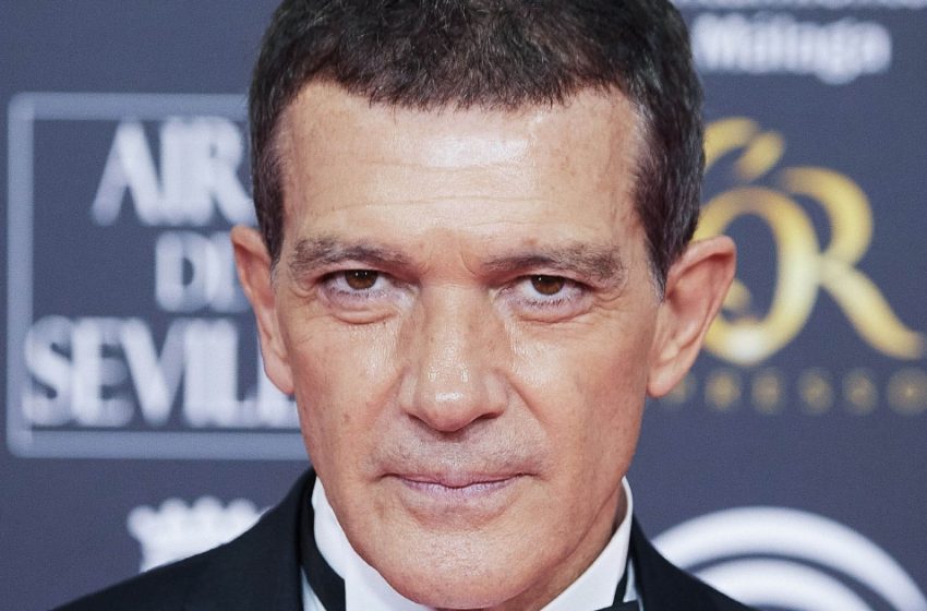  “A Blue-Eyed Slender Beauty”: 63-Year-Old Antonio Banderas Shared A Rare Pic With His 27-Year-Old Daughter!
