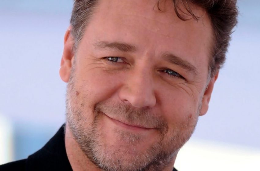  “The Handsome Actor Turned Into Grey-Haired Old Man”: What Does Russel Crowe, The Star Of Gladiator Look Like Now?