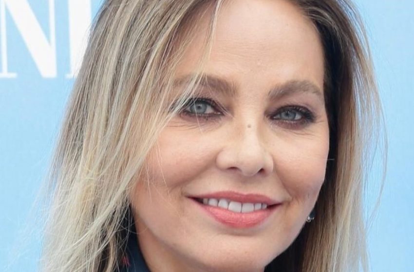  Thin Waist And Perfect Figure: 69-Year-Old Ornella Muti Made a Splash In Super Tiny Shorts!