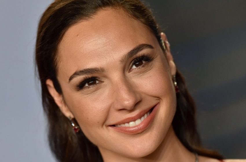  “The Star Is Fit Again”: Gal Gadot Shines In a Tight Outfit a Month After Giving Birth!