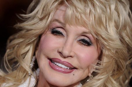 “Was Heavily Criticized For Wearing The Revealing Outfit”: 78-Year-Old Dolly Parton’s Recent Look Sparked a Heated Debate!
