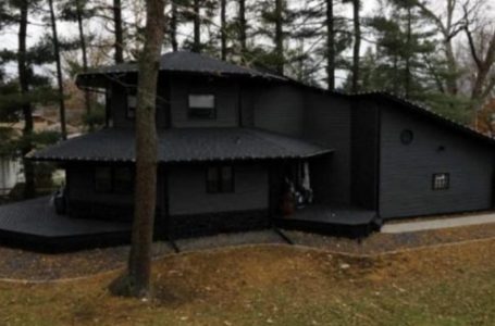 “Photos Of The Unusual Building Are Quickly Spreading Across The Internet”: Where Is The Famous “Black House” Situated And Who Does It Belong To?