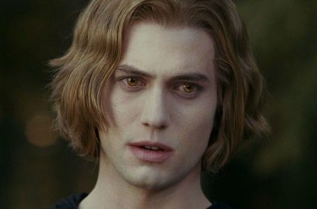 “From a Mysterious Handsome Guy To a Gray-Bearded Man”: What Does Jasper From “Twilight” Look Like Today?