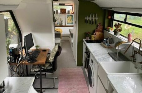 “From an Old Bus Into a Luxury Two-Story House”: A Young Couple Made a Plan And Carried It Out On Their Own!