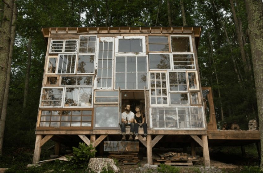  “Such a Creative Solution for Building a House”: A Couple Built a Unique House From Window Frames In The Forest!