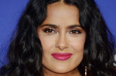 “Doesn’t Look Like Her Beautiful Star Mom At All”: Salma Hayek Showed a Rare Photo With Her Only Daughter!