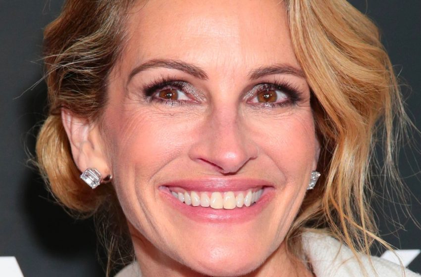  “A Nice Blonde With Blue Eyes”: What Does Julia Roberts’ 20-Year-Old Daughter Look Like?