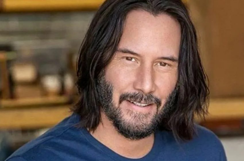  Sacrificed his career to help his sick sister. Keanu Reeves does good deeds for his family as well