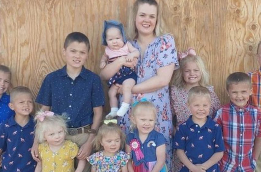  In 13 years, the 36-year-old woman has given birth to 11 children and has plans for more with her family