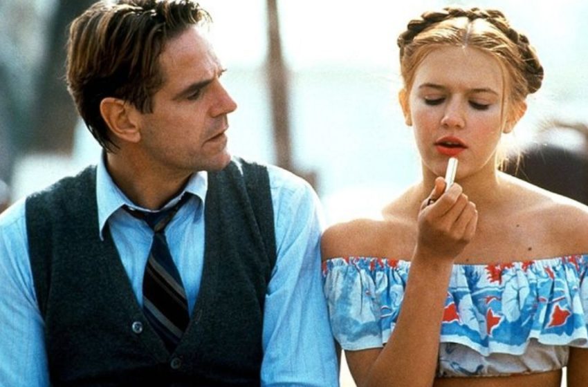  She’s Already 43, But She Still Cannot Get Rid Of The Teenage Image Of “Lolita”: What Does Our Favorite Actress With Pigtails Look Like Now?